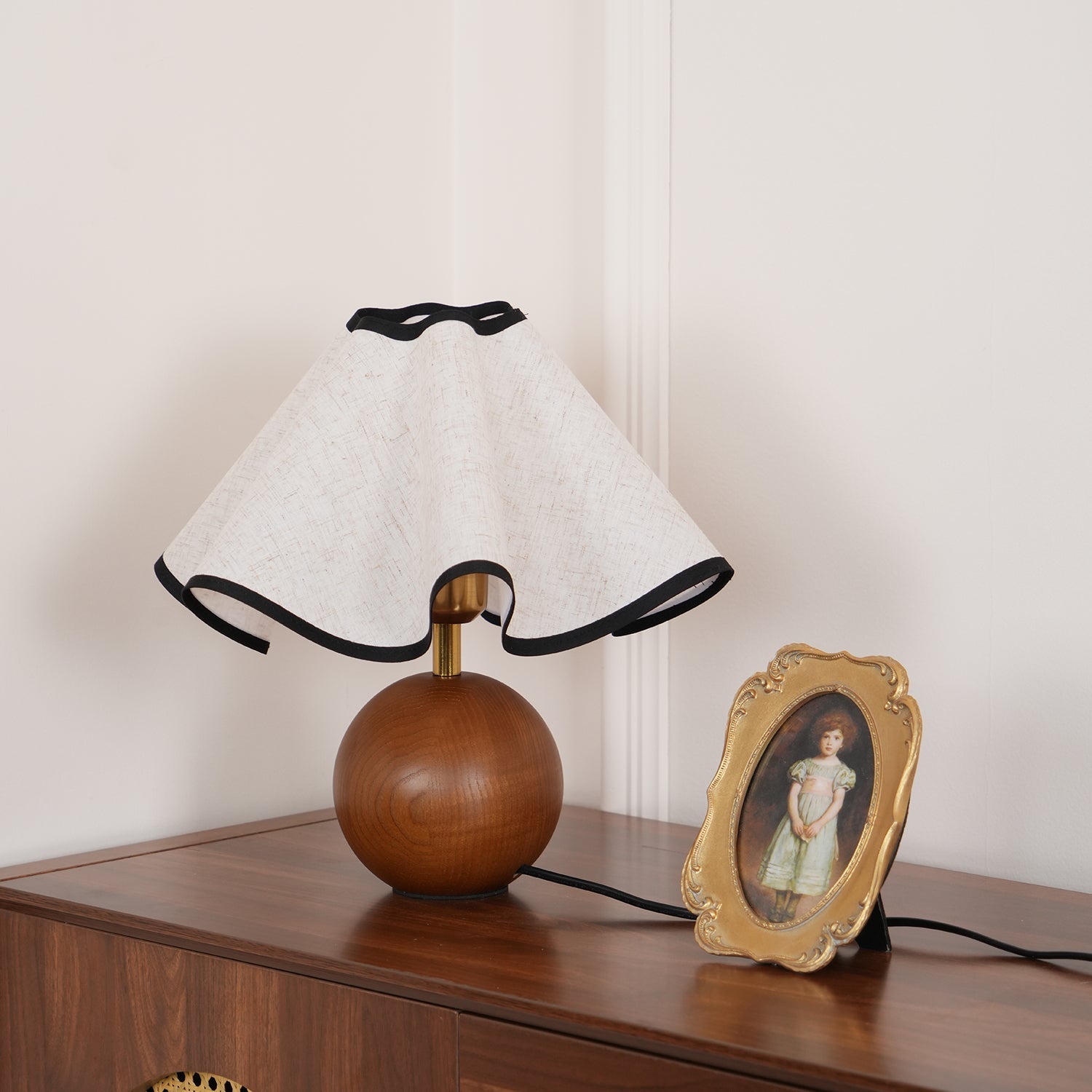 Kymothoe - Wave-Draped Linen Table Lamp