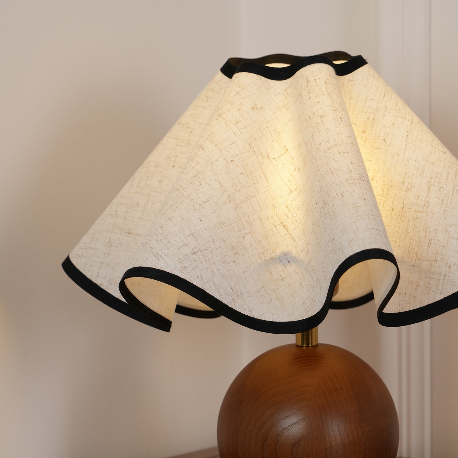 Kymothoe - Wave-Draped Linen Table Lamp