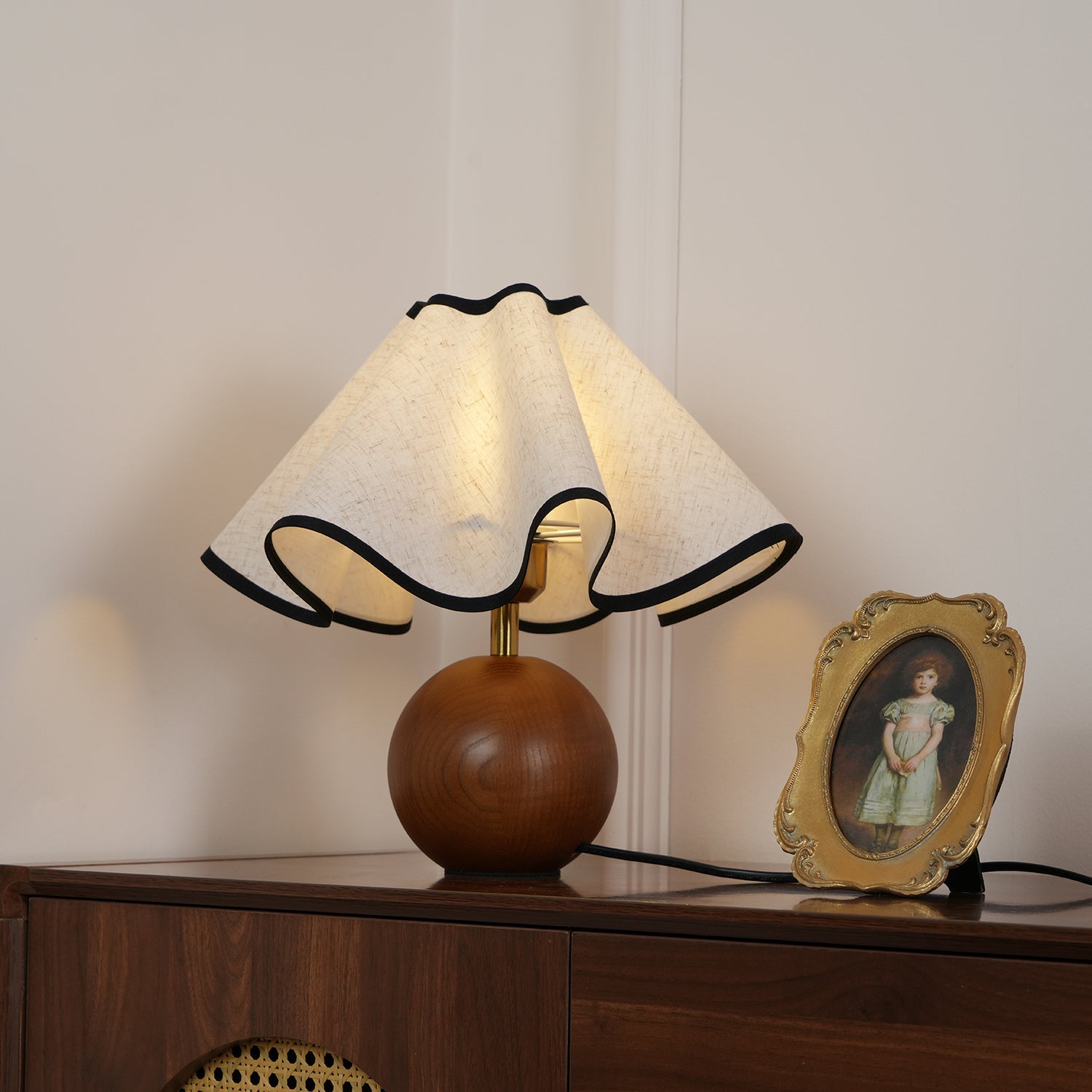 Kymothoe - Wave-Draped Linen Table Lamp